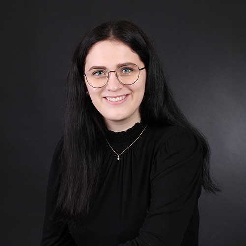  Charlotte Bichel
